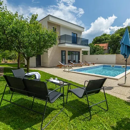 Nyaraló Maja With Private Pool Donji Proložac