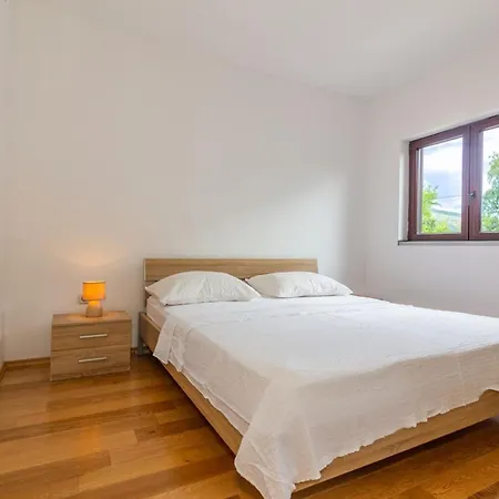 Maja Holiday home