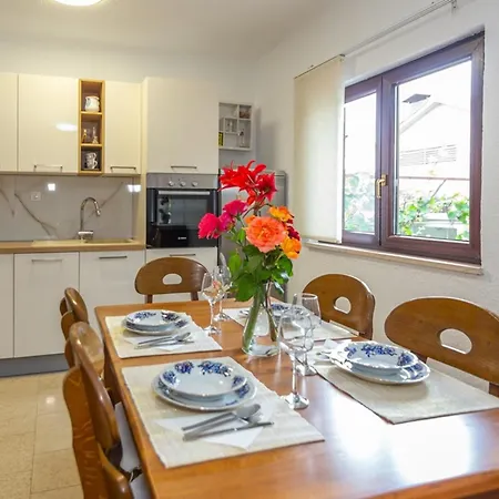 Maja Holiday home *