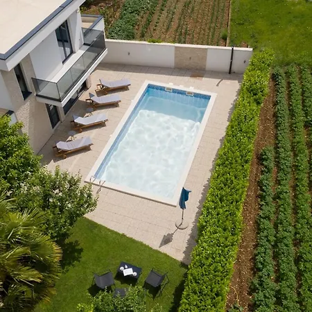 Nyaraló Maja With Private Pool Donji Proložac