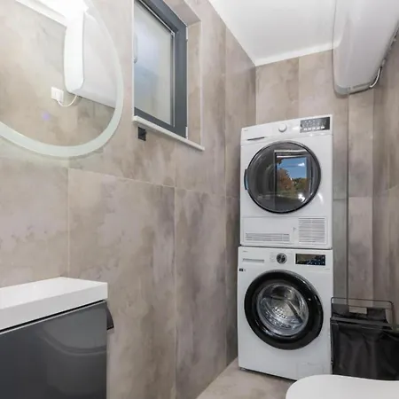 Maja With Private Pool