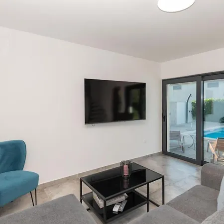 Ferienhaus Maja With Private Pool