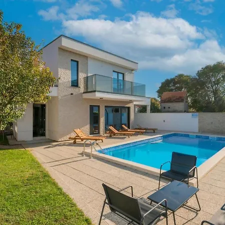 Maja Holiday home