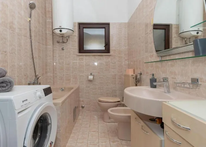 Maja With Private Pool Ferienhaus Donji Proložac