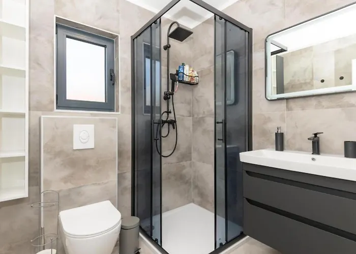 Maja With Private Pool * Donji Proložac