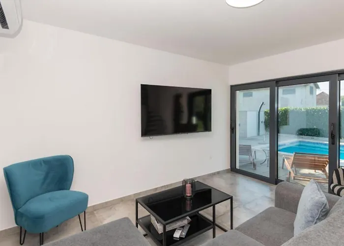 Ferienhaus Maja With Private Pool